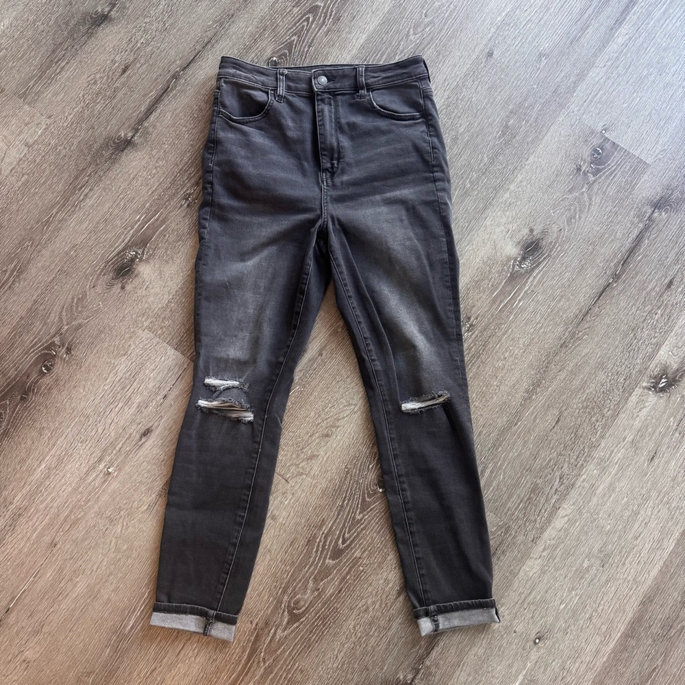 American Eagle Outfitters Black Next Level Stretch Distressed Jean size 10